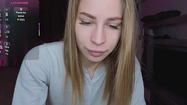 Snapshot of Elis_Fox chatting on April 2026 11:00:02 AM Elis Fox online show from April 2026 11:00:02 AM