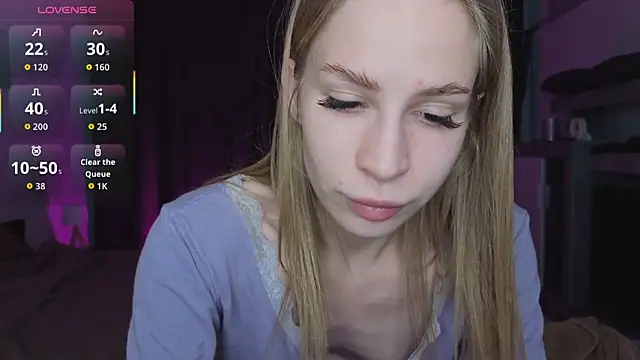 Snapshot of Elis_Fox chatting on April 2026 11:03:02 AM Elis Fox online show from April 2026 11:03:02 AM