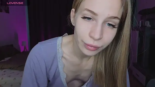 Snapshot of Elis_Fox chatting on April 2026 10:58:01 AM Elis Fox online show from April 2026 10:58:01 AM