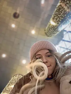 Snapshot of Times__Square chatting on December 2024 09:11:02 AM Times Square online show from December 2024 09:11:02 AM