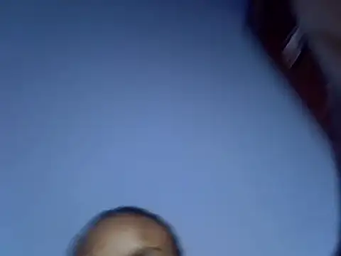 Snapshot of Queen_petite_ chatting on March 2025 04:20:02 PM Queen petite online show from March 2025 04:20:02 PM