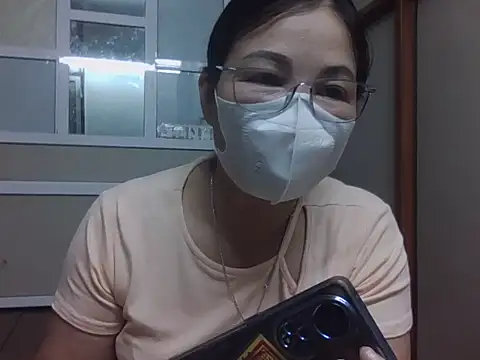 MaiHuong77 online show from October 2025 10:59:02 AM