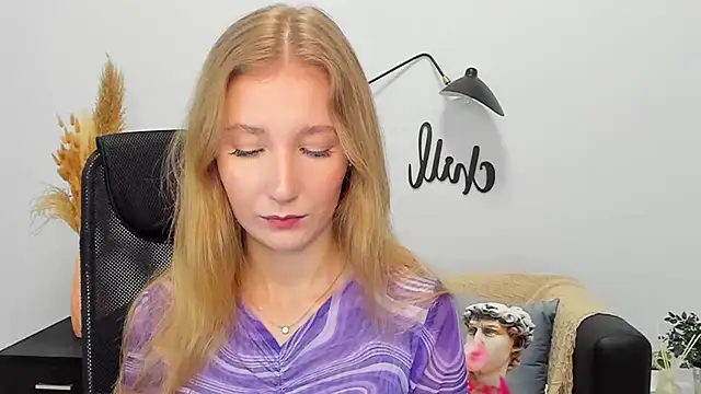 LolaWilsons online show from January 2025 09:49:02 AM