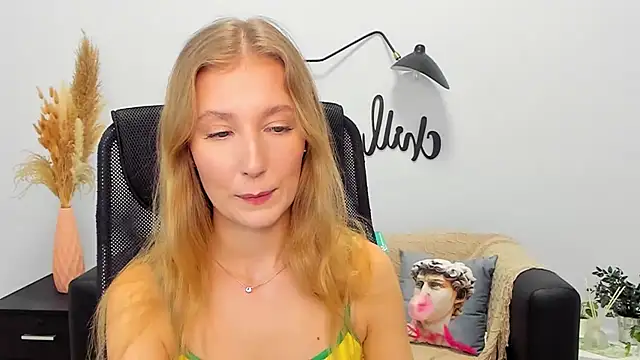 LolaWilsons online show from January 2025 12:52:02 PM