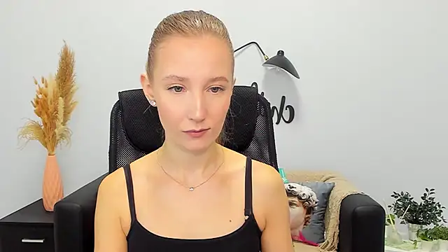 LolaWilsons online show from January 2025 06:22:01 AM