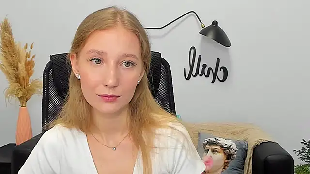 LolaWilsons online show from March 2025 09:24:02 AM