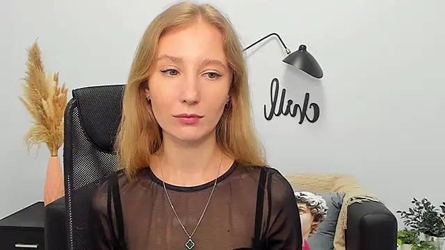 LolaWilsons online show from March 2025 11:21:02 AM