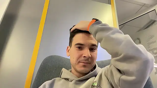 Snapshot of streamy_test13 chatting on February 2026 03:52:01 PM streamy test13 online show from February 2026 03:52:01 PM