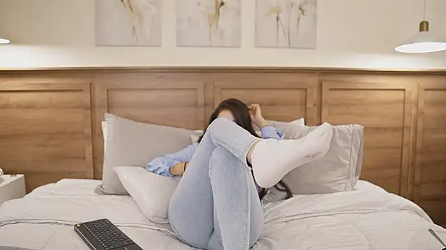 Snapshot of Amber_Rush_ chatting on March 2026 10:38:01 PM Amber Rush online show from March 2026 10:38:01 PM