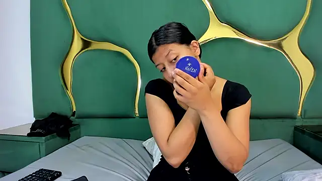 VaneLin18 online show from November 2025 07:16:02 PM