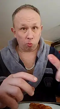 Snapshot of dikas45xxx chatting on March 2025 05:38:02 AM dikas45xxx online show from March 2025 05:38:02 AM