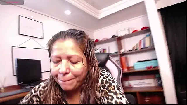 Snapshot of LiaTaylorr chatting on March 2026 12:01:01 PM LiaTaylorr online show from March 2026 12:01:01 PM