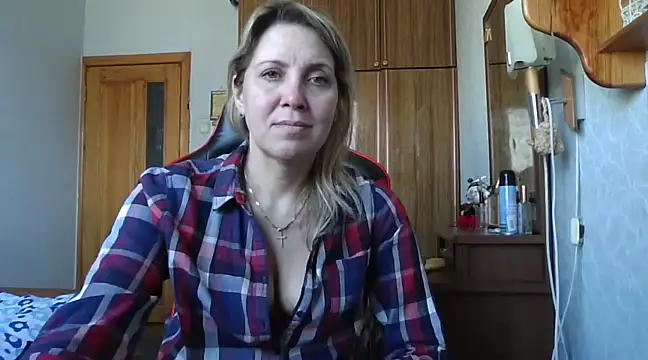 IrinaB1 online show from February 2025 07:50:01 AM