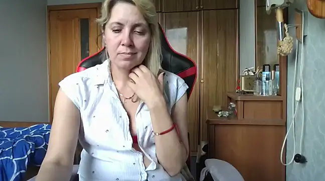 IrinaB1 online show from March 2025 02:30:01 PM