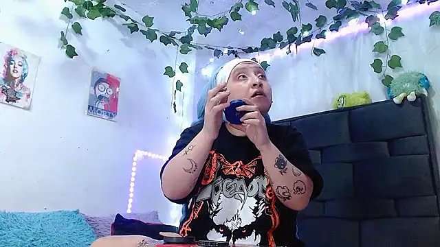 Snapshot of the_lesbian_game chatting on April 2026 06:19:02 PM the lesbian game online show from April 2026 06:19:02 PM
