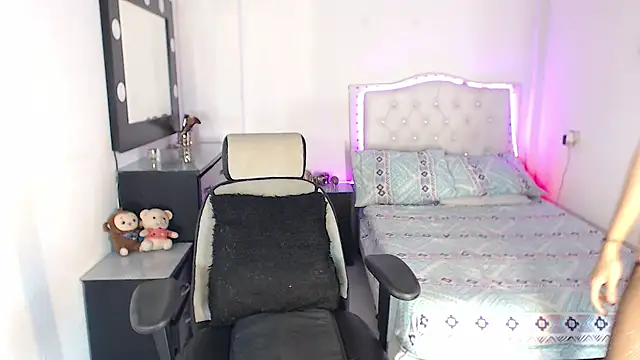 Alexia Dolly online show from December 2024 10:23:01 PM