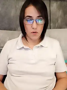 Snapshot of IsisBlake chatting on February 2025 01:18:02 AM IsisBlake online show from February 2025 01:18:02 AM