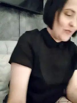 Snapshot of IsisBlake chatting on March 2025 03:39:01 PM IsisBlake online show from March 2025 03:39:01 PM