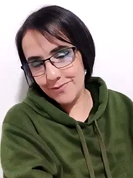 Snapshot of IsisBlake chatting on March 2025 03:20:01 AM IsisBlake online show from March 2025 03:20:01 AM