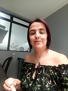 Snapshot of IsisBlake chatting on December 2025 04:00:01 PM IsisBlake online show from December 2025 04:00:01 PM