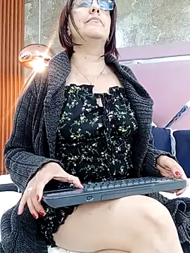 Snapshot of IsisBlake chatting on January 2026 12:42:01 PM IsisBlake online show from January 2026 12:42:01 PM