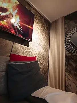 Snapshot of IsisBlake chatting on February 2026 02:40:02 PM IsisBlake online show from February 2026 02:40:02 PM