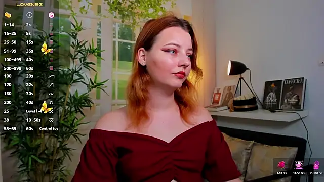 Snapshot of pretty_little_thing chatting on November 2025 03:19:02 PM pretty little thing online show from November 2025 03:19:02 PM