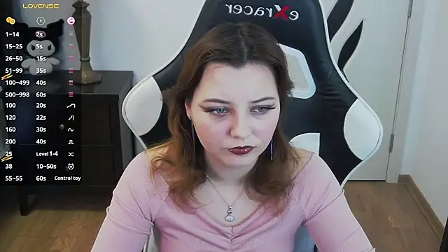 pretty little thing online show from February 2026 05:08:01 PM