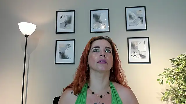 Snapshot of HannaBrave chatting on March 2026 07:17:02 PM HannaBrave online show from March 2026 07:17:02 PM