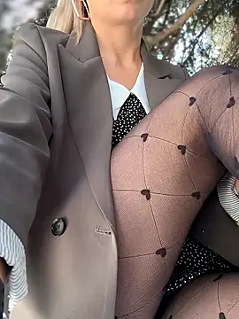 Crazy-Rosa online show from September 2025 06:35:01 AM