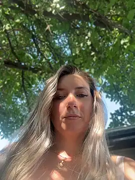 Snapshot of Crazy-Rosa chatting on July 2026 10:32:02 AM Crazy-Rosa online show from July 2026 10:32:02 AM