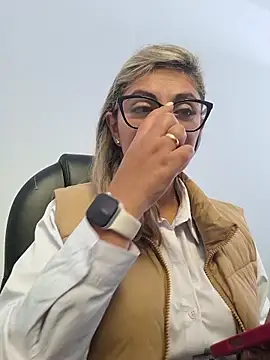 Cata Office-12 online show from November 2025 05:01:02 PM