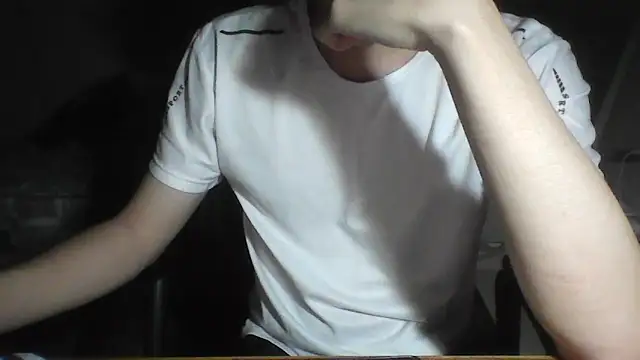 Snapshot of YunheLEE chatting on April 2026 02:17:02 PM YunheLEE online show from April 2026 02:17:02 PM