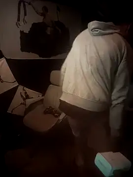 Gillygilly76 online show from February 2026 01:37:01 AM