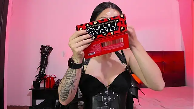 Snapshot of MistressVenena chatting on March 2026 03:37:02 PM MistressVenena online show from March 2026 03:37:02 PM