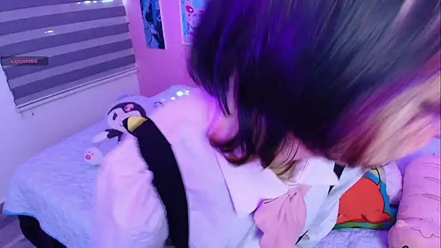 Snapshot of Miwa_violet chatting on December 2025 07:54:02 PM Miwa violet online show from December 2025 07:54:02 PM