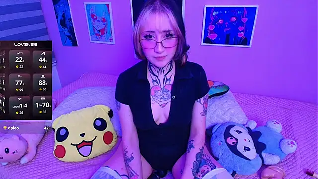 Snapshot of Miwa_violet chatting on February 2026 06:26:01 AM Miwa violet online show from February 2026 06:26:01 AM