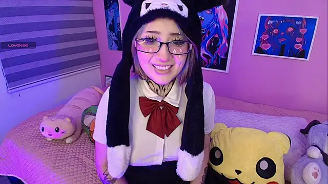 Snapshot of Miwa_violet chatting on April 2026 03:58:01 AM Miwa violet online show from April 2026 03:58:01 AM