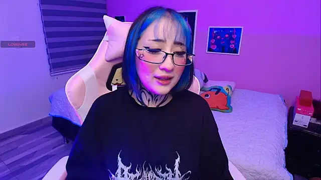 Snapshot of Miwa_violet chatting on May 2026 02:38:01 AM Miwa violet online show from May 2026 02:38:01 AM