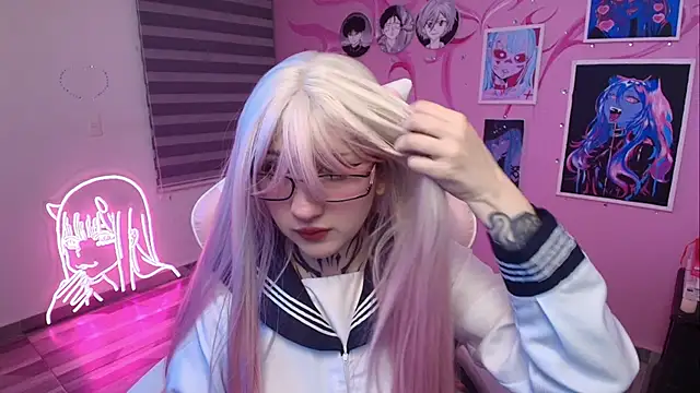 Snapshot of Miwa_violet chatting on May 2026 01:56:02 AM Miwa violet online show from May 2026 01:56:02 AM