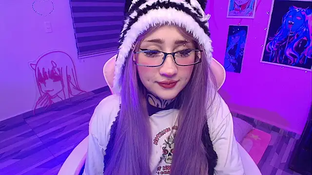 Snapshot of Miwa_violet chatting on May 2026 02:40:01 AM Miwa violet online show from May 2026 02:40:01 AM