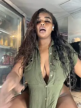 Snapshot of MAREIA_25 chatting on March 2025 04:41:01 AM MAREIA 25 online show from March 2025 04:41:01 AM