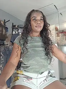 Snapshot of MAREIA_25 chatting on October 2025 05:25:02 PM MAREIA 25 online show from October 2025 05:25:02 PM