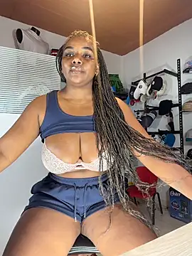 Snapshot of MAREIA_25 chatting on February 2026 02:46:02 PM MAREIA 25 online show from February 2026 02:46:02 PM