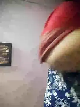 Snapshot of kirti__arora chatting on December 2024 11:36:01 PM kirti arora online show from December 2024 11:36:01 PM