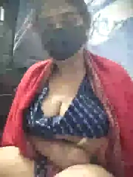 Snapshot of kirti__arora chatting on December 2024 11:01:01 PM kirti arora online show from December 2024 11:01:01 PM