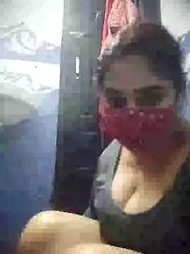 Snapshot of kirti__arora chatting on December 2024 07:00:01 AM kirti arora online show from December 2024 07:00:01 AM