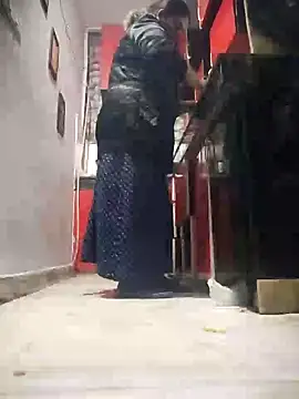 Snapshot of kirti__arora chatting on December 2024 04:31:02 AM kirti arora online show from December 2024 04:31:02 AM