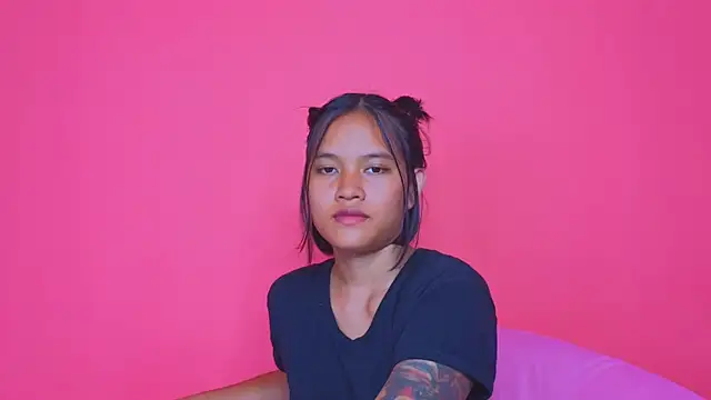 Natsu   online show from December 2024 10:25:01 AM