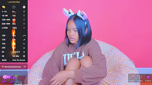 Natsu   online show from January 2025 02:43:02 AM